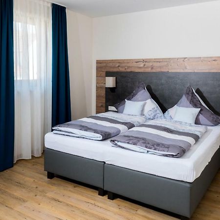 Landhotel Zum Adler Oberbechingen Εξωτερικό φωτογραφία