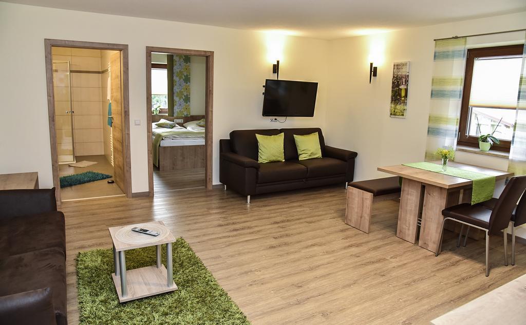 Landhotel Zum Adler Oberbechingen Εξωτερικό φωτογραφία
