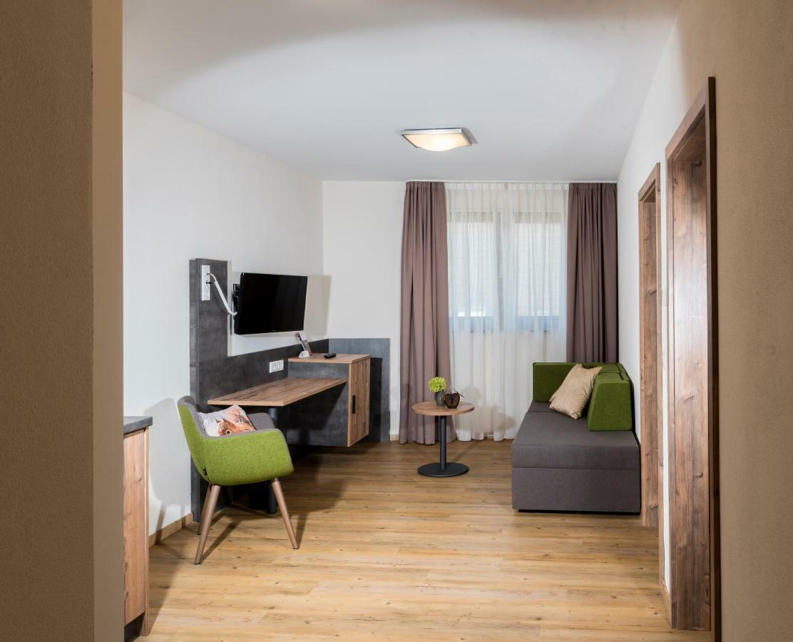 Landhotel Zum Adler Oberbechingen Εξωτερικό φωτογραφία