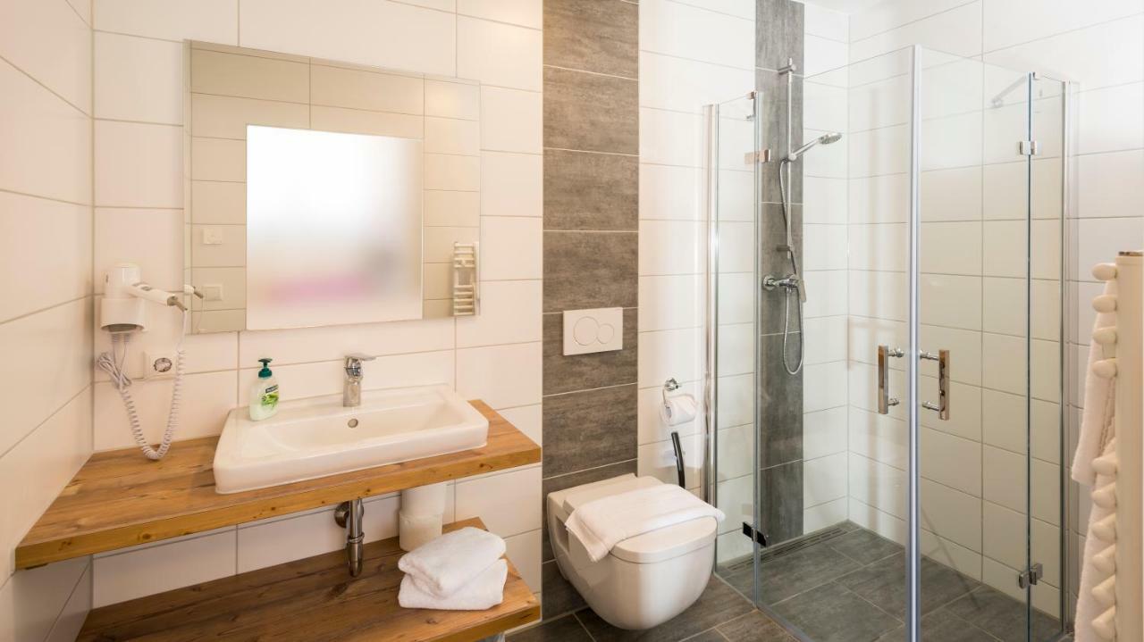 Landhotel Zum Adler Oberbechingen Εξωτερικό φωτογραφία